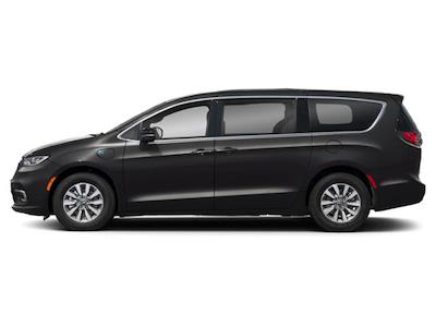 Used 2025 Chrysler Pacifica - photo 1