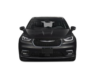 Used 2025 Chrysler Pacifica - photo 1