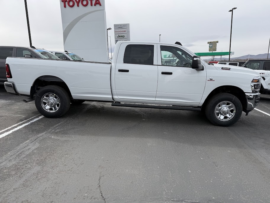 New 2026 Ram 3500 - photo 11