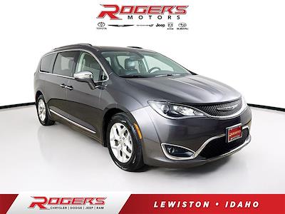 Used 2020 Chrysler Pacifica - photo 1