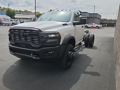 2026 Ram 4500 Regular Cab DRW 4WD Cab Chassis for sale #26D166 - photo 2