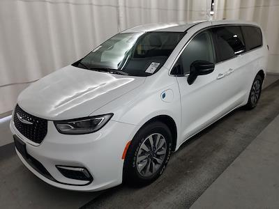 2024 Chrysler Pacifica FWD Minivan for sale #26UD263 - photo 2