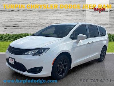 2018 Chrysler Pacifica FWD Minivan for sale #25192A - photo 1