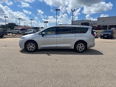 2023 Chrysler Pacifica AWD Minivan for sale #26210A - photo 2