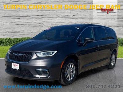2023 Chrysler Pacifica FWD Minivan for sale #73052 - photo 1