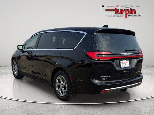 Used 2024 Chrysler Pacifica - photo 5