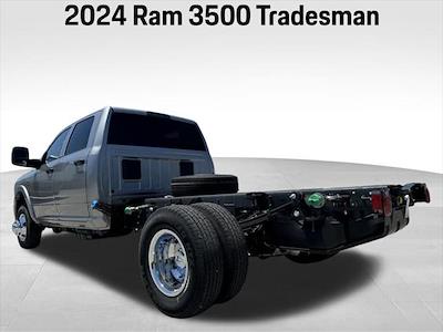 2024 Ram 3500 Crew Cab DRW 4x4, Cab Chassis for sale #263973 - photo 2