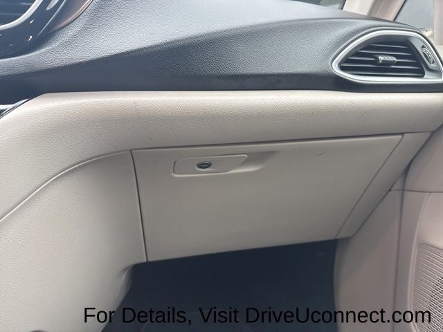 Used 2018 Chrysler Pacifica - photo 38