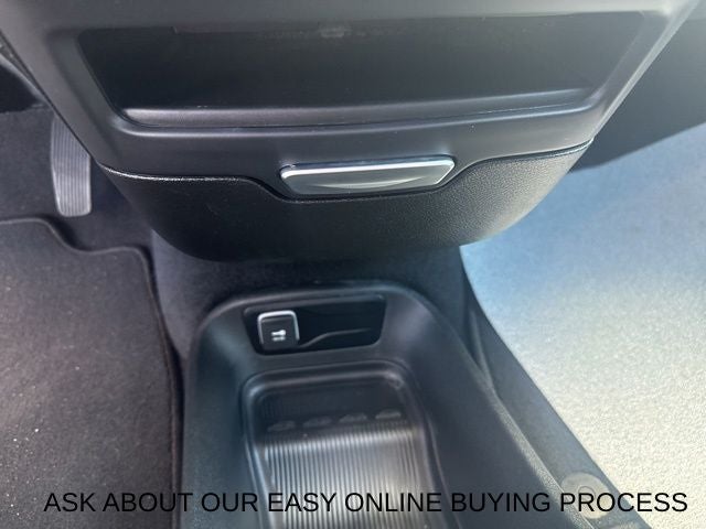Used 2026 Chrysler Pacifica - photo 16