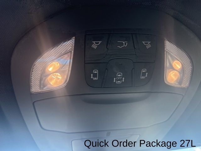 Used 2026 Chrysler Pacifica - photo 18
