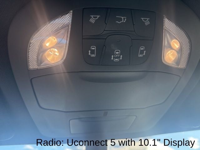 Used 2026 Chrysler Pacifica - photo 19