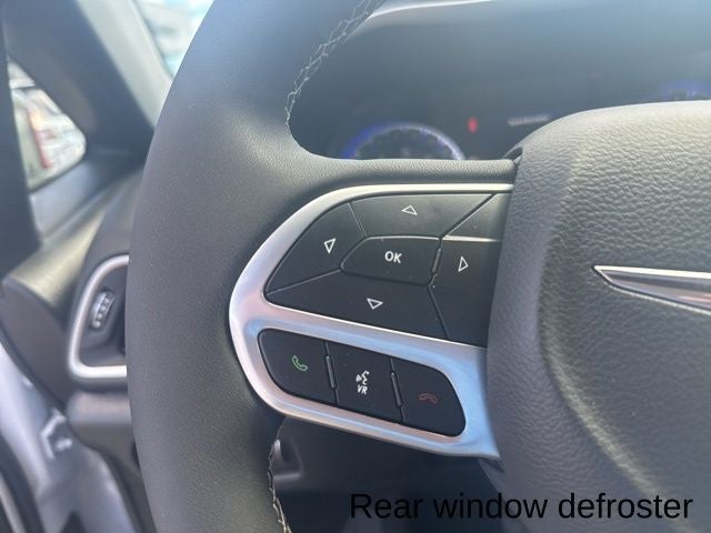 Used 2026 Chrysler Pacifica - photo 22