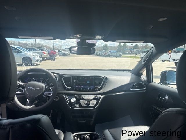 Used 2026 Chrysler Pacifica - photo 26