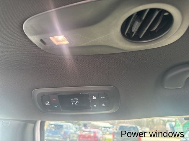Used 2026 Chrysler Pacifica - photo 27