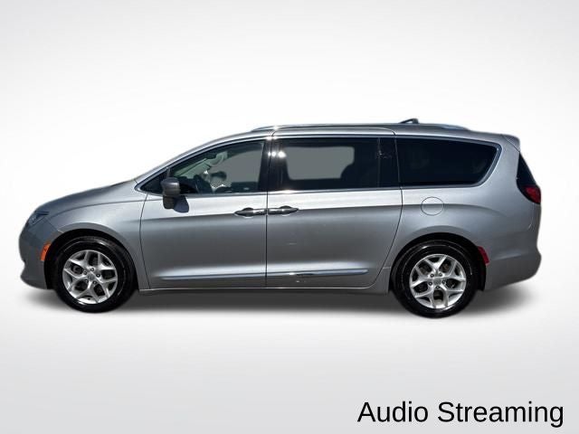 Used 2018 Chrysler Pacifica - photo 1