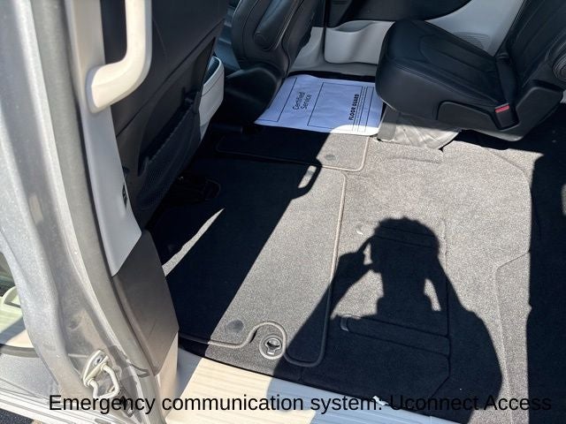 Used 2018 Chrysler Pacifica - photo 38