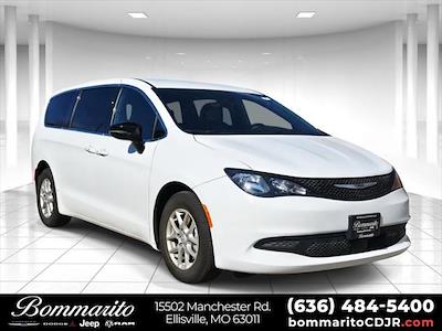 Used 2026 Chrysler Voyager - photo 1