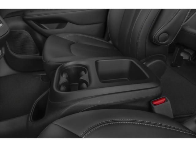 Used 2025 Chrysler Pacifica - photo 15