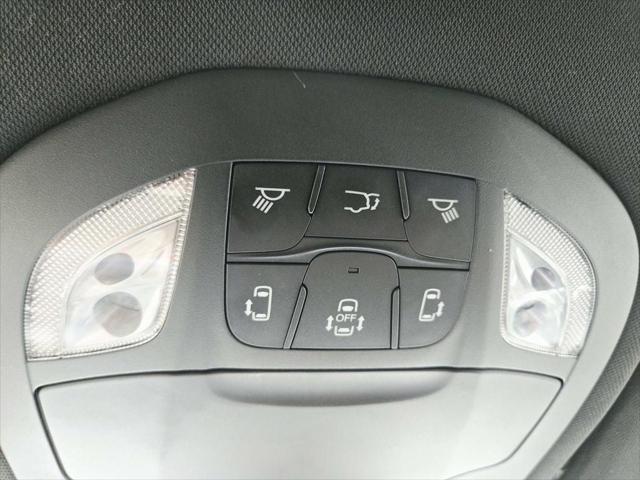 Used 2025 Chrysler Pacifica - photo 21