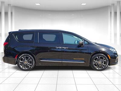 2024 Chrysler Pacifica FWD Minivan for sale #P1205 - photo 2