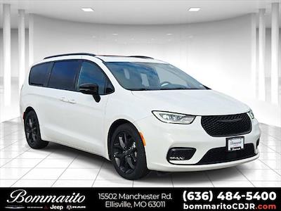 2025 Chrysler Pacifica FWD Minivan for sale #P1239 - photo 1