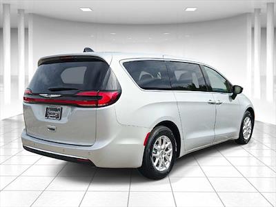 2024 Chrysler Pacifica FWD Minivan for sale #P1251 - photo 2