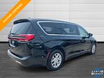 Used 2025 Chrysler Pacifica Select Minivan thumbnail 3