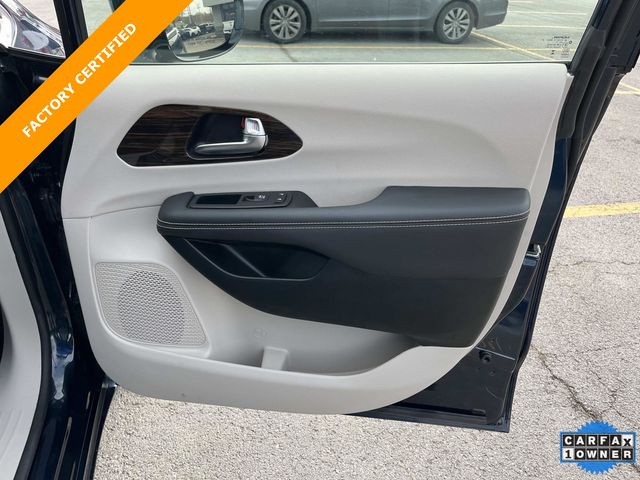 Used 2024 Chrysler Pacifica - photo 26