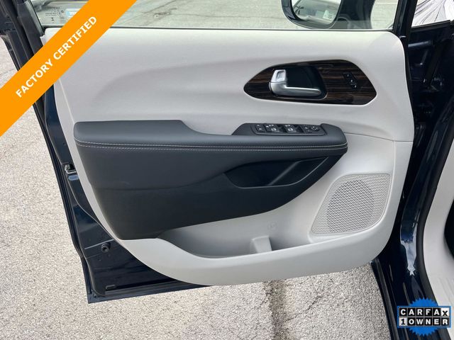 Used 2024 Chrysler Pacifica - photo 28