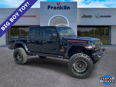 Used 2021 Jeep Gladiator - photo 1
