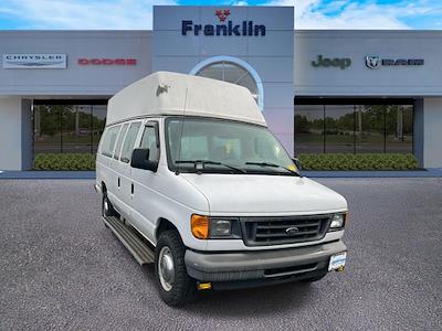 Used 2006 Ford E-350 - photo 1