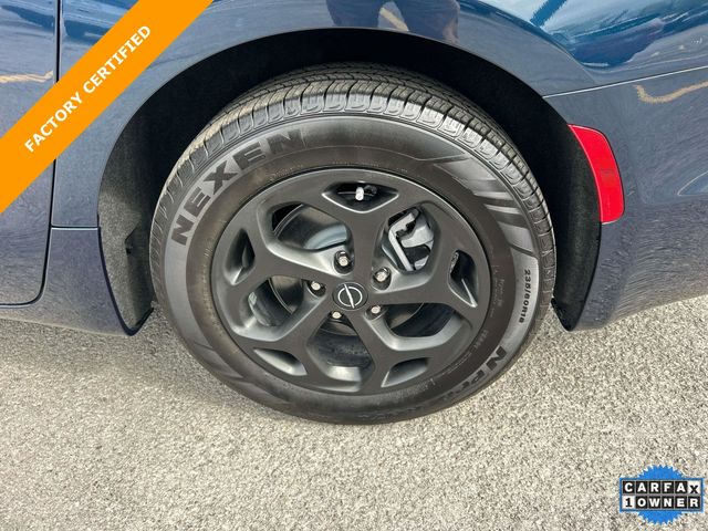 Used 2025 Chrysler Pacifica - photo 14
