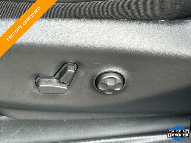 Used 2025 Chrysler Pacifica - photo 28