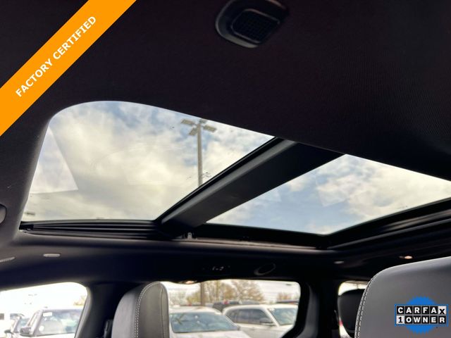 Used 2025 Chrysler Pacifica - photo 29