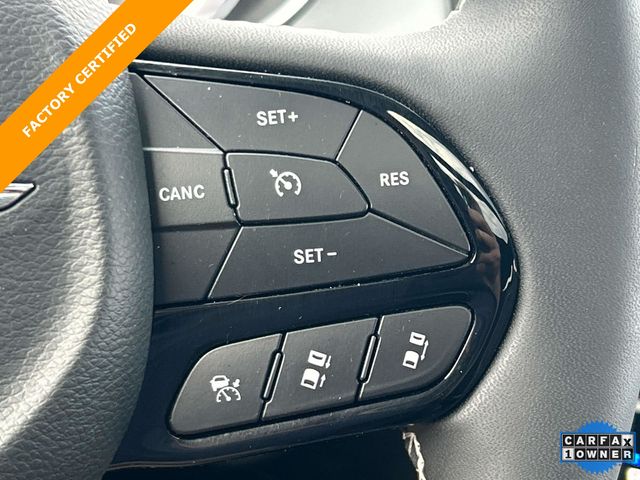 Used 2025 Chrysler Pacifica - photo 32
