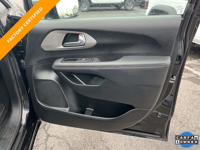 Used 2023 Chrysler Pacifica - photo 17