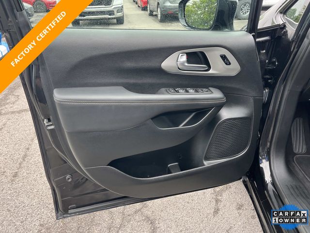 Used 2023 Chrysler Pacifica - photo 19