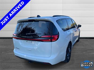 Used 2024 Chrysler Pacifica Touring L Minivan for sale #R183878A - photo 2