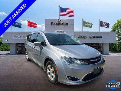 2017 Chrysler Pacifica FWD Minivan for sale #R237395A - photo 1