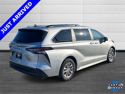 Used 2024 Toyota Sienna - photo 1