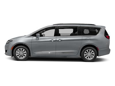 2017 Chrysler Pacifica FWD Minivan for sale #HR622233 - photo 2