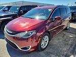 Used 2017 Chrysler Pacifica Minivan thumbnail 9