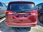 Used 2017 Chrysler Pacifica Minivan thumbnail 5