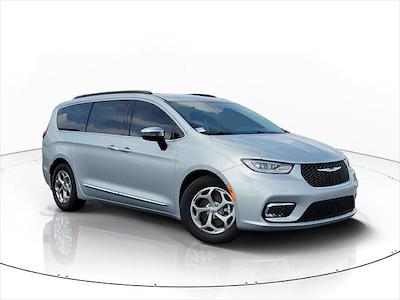 2023 Chrysler Pacifica FWD Minivan for sale #PR588240A - photo 1