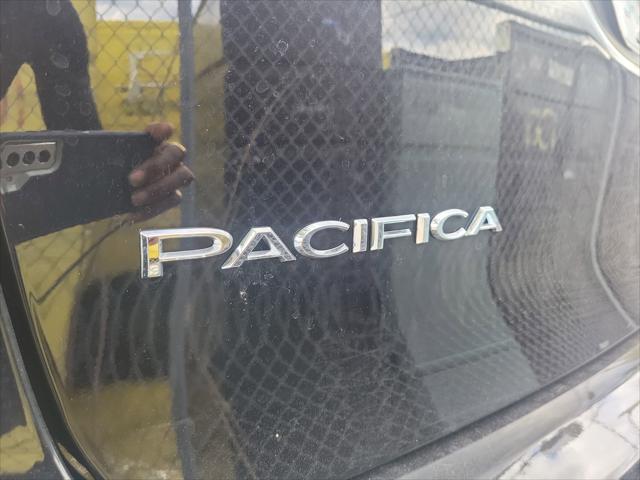Used 2026 Chrysler Pacifica - photo 9