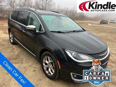 Used 2017 Chrysler Pacifica - photo 1