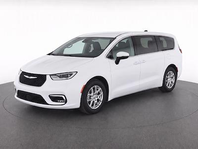 2023 Chrysler Pacifica FWD Minivan for sale #DP1685 - photo 2