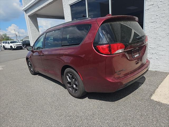 Used 2018 Chrysler Pacifica - photo 6