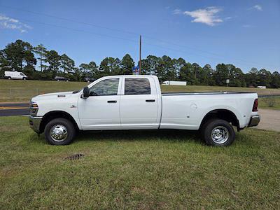 New 2026 Ram 3500 Tradesman Crew Cab 4x4 DRW Pickup for sale #D155238 - photo 2