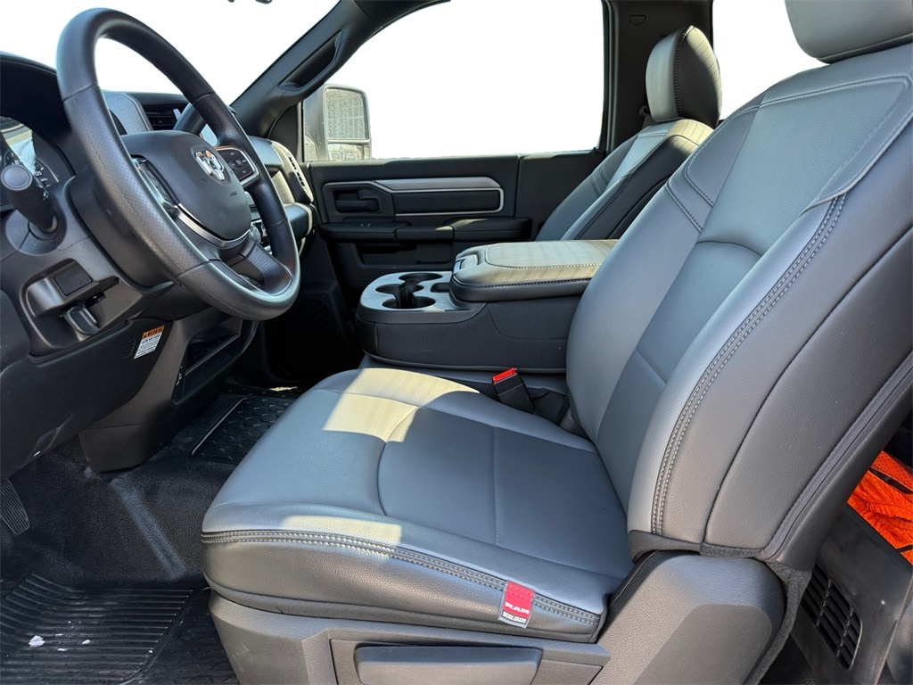 New 2025 Ram 3500 - photo 9